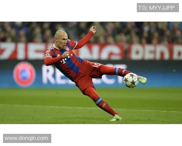 足球明星侧身凌空射门展现绝技引发全场欢呼与惊叹