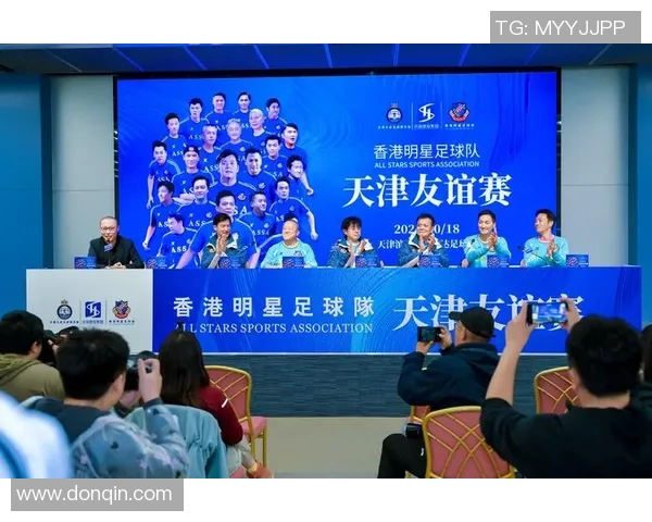 街头随机采访足球明星粉丝的真实反应与精彩瞬间记录