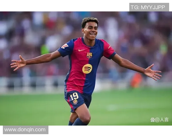 昔日足球巨星现状揭秘及其经典瞬间回顾图片展示