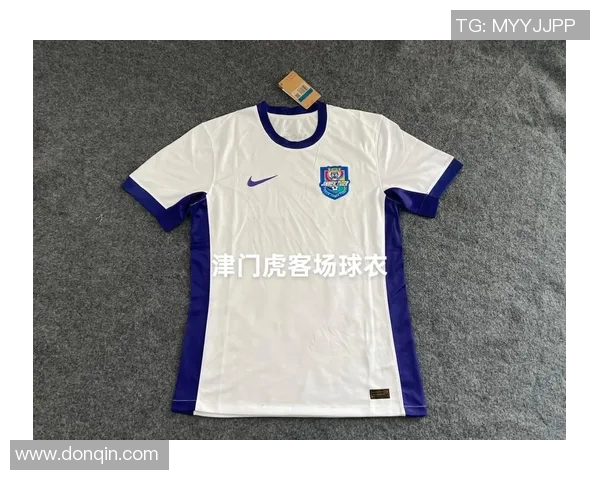 现役足球明星球衣图片展示与背后故事解析